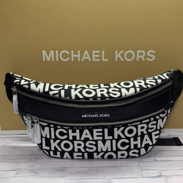 新品未使用 マイケルコース　Michel Kors ボディーバッグ ショルダーのサムネイル