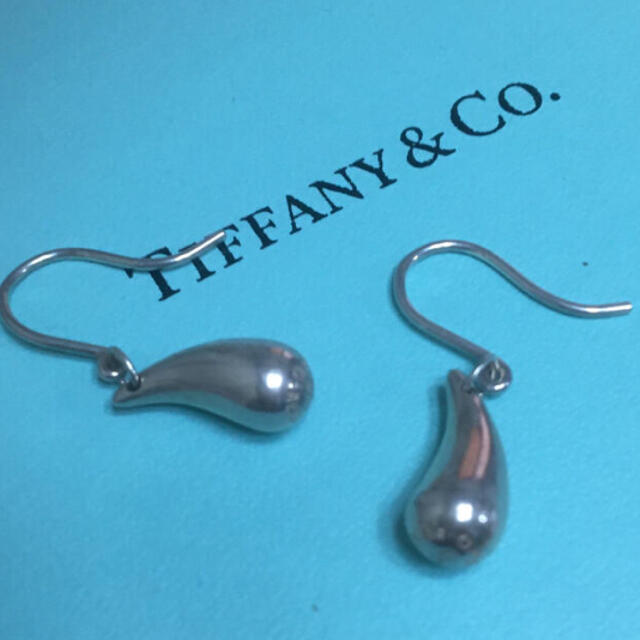 Tiffany & Co.(ティファニー)のティファニー★ティアドロップ フック ピアス レディースのアクセサリー(ピアス)の商品写真