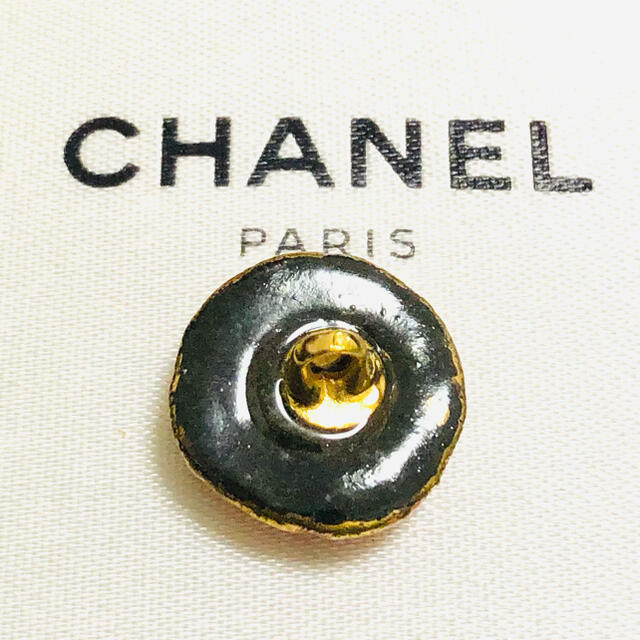 CHANEL(シャネル)のNo.65  CHANEL シャネル ボタン 正規品 ハンドメイドの素材/材料(各種パーツ)の商品写真