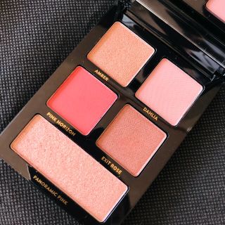 ボビイブラウン(BOBBI BROWN)のボビイブラウン パノラミックピンクアイシャドウパレット(アイシャドウ)