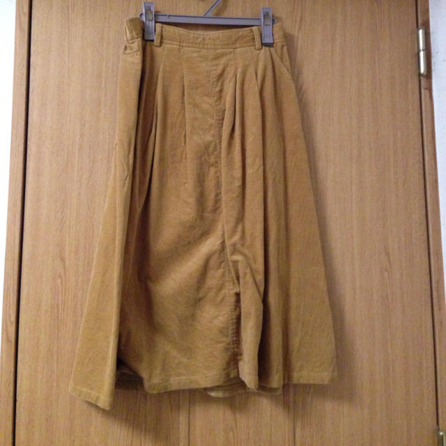 w closet(ダブルクローゼット)のコーデュロイ ロングスカート レディースのスカート(ロングスカート)の商品写真