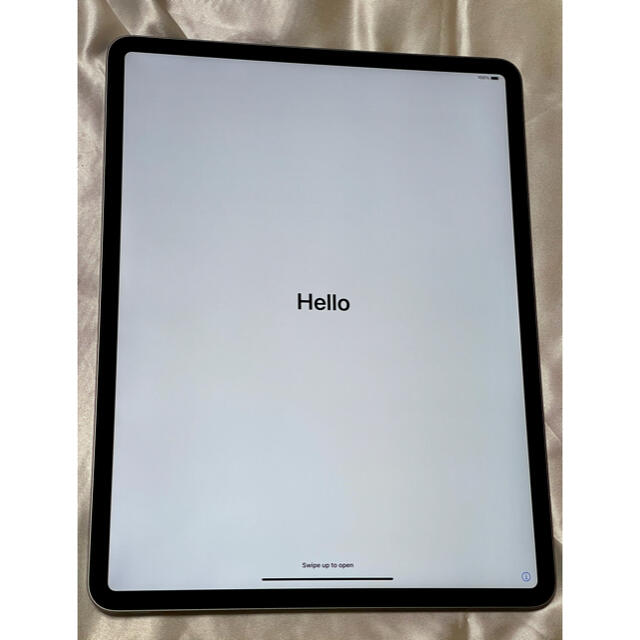 希少 黒入荷！ 12.9 Pro iPad 極美品 - Apple 第三世代 スペースグレー