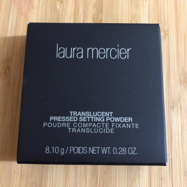 laura mercier(ローラメルシエ)のローラメルシエ　プレストセッティングパウダー　トランスルーセント コスメ/美容のベースメイク/化粧品(フェイスパウダー)の商品写真