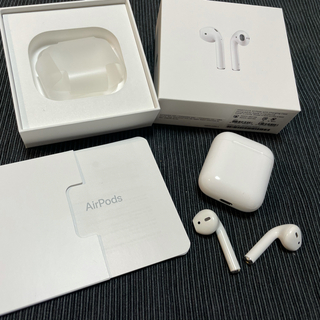 アップル(Apple)のAir Pods （Apple正規品）(ヘッドフォン/イヤフォン)
