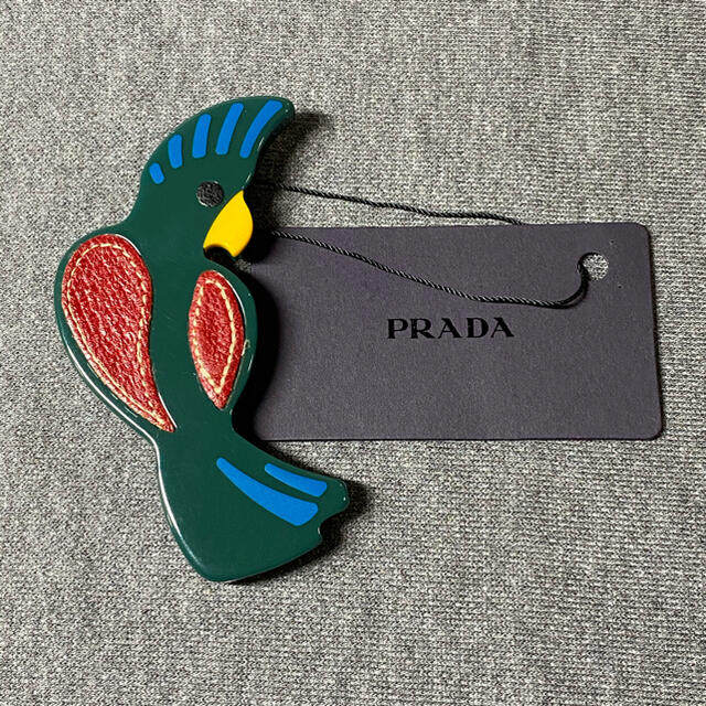 PRADA(プラダ) ブローチ&ペンダントペンダント