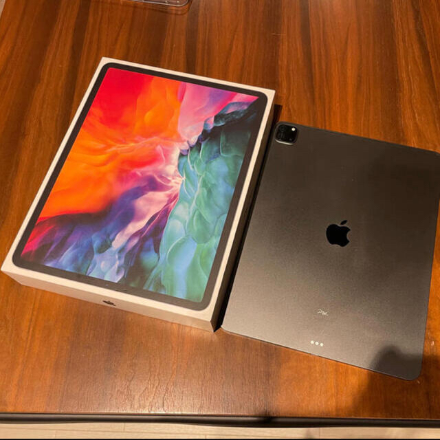 Apple(アップル)のiPad pro 第4世代<値下げ> スマホ/家電/カメラのPC/タブレット(タブレット)の商品写真