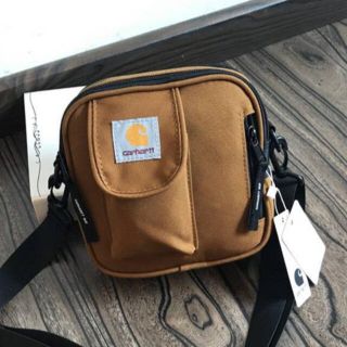 カーハート(carhartt)のカーハートショルダーバッグ ブラウン 新品未使用(ショルダーバッグ)