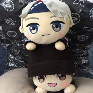 BTS TinyTAN メガジャンボ寝そべりぬいぐるみ