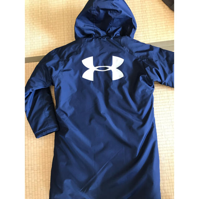 UNDER ARMOUR(アンダーアーマー)のアンダーアーマー　ベンチコート　150 スポーツ/アウトドアのサッカー/フットサル(ウェア)の商品写真