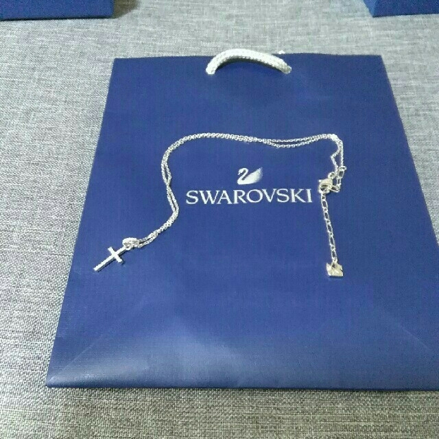 SWAROVSKI(スワロフスキー)のhiro 様専用　SWAROVSKI　ネックレス レディースのアクセサリー(ネックレス)の商品写真