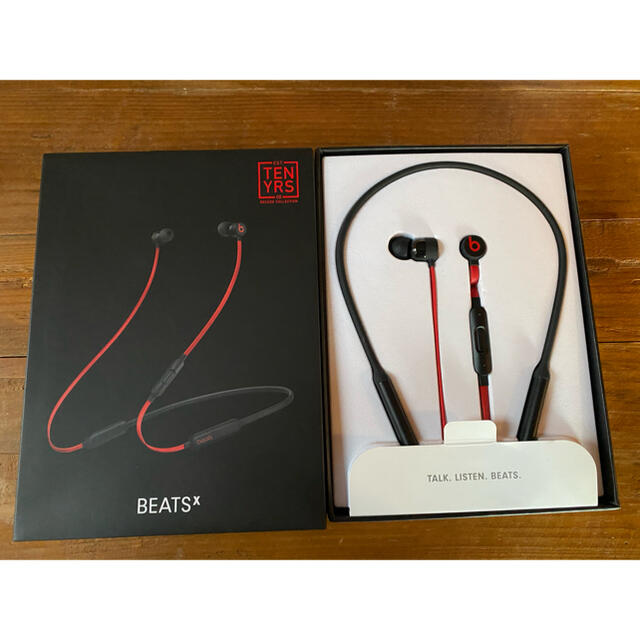 Beats by Dr Dre(ビーツバイドクタードレ)の【大幅値下げ】（美品）BEATS X  ワイヤレスイヤホン　赤 スマホ/家電/カメラのオーディオ機器(ヘッドフォン/イヤフォン)の商品写真