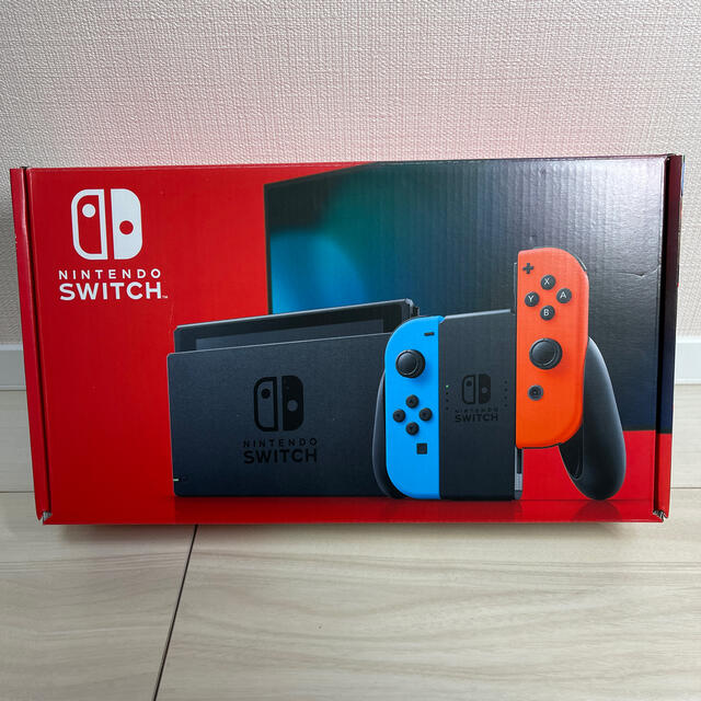 新型　Nintendo　Switch　ネオンレッド　スイッチ　任天堂　本体