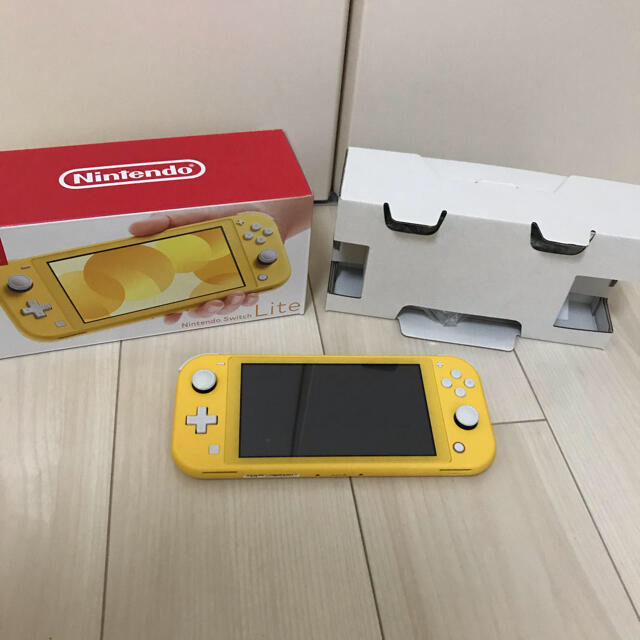 任天堂Nintendo Switch Lite イエロー