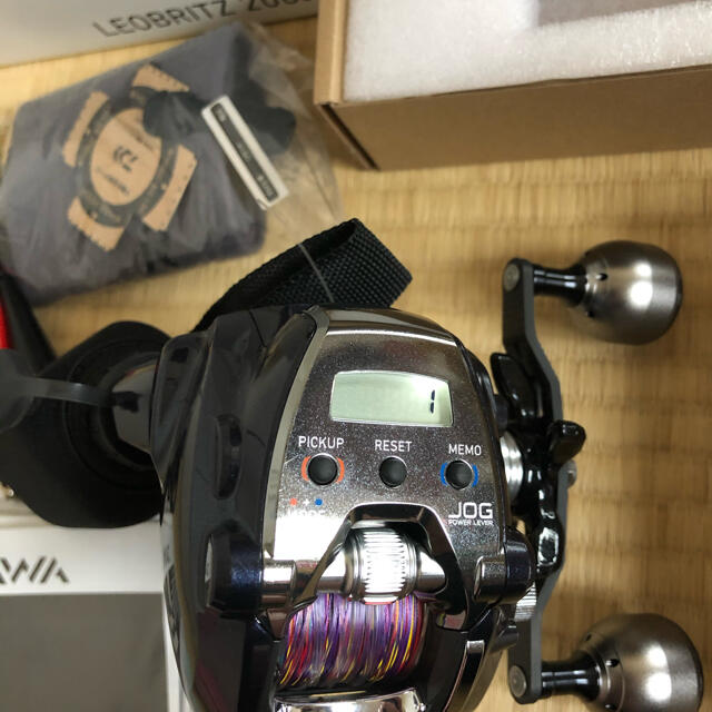 DAIWA(ダイワ)のレオブリッツ200j バッテリーセット スポーツ/アウトドアのフィッシング(リール)の商品写真