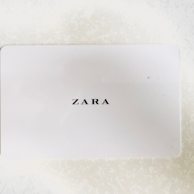 ZARA バウチャーカード　残高 27970円　ザラ 　ギフトカード