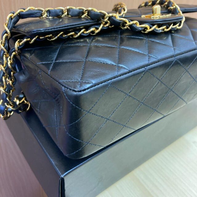 CHANEL(シャネル)のシャネル　マトラッセ　チェーンショルダー レディースのバッグ(ショルダーバッグ)の商品写真