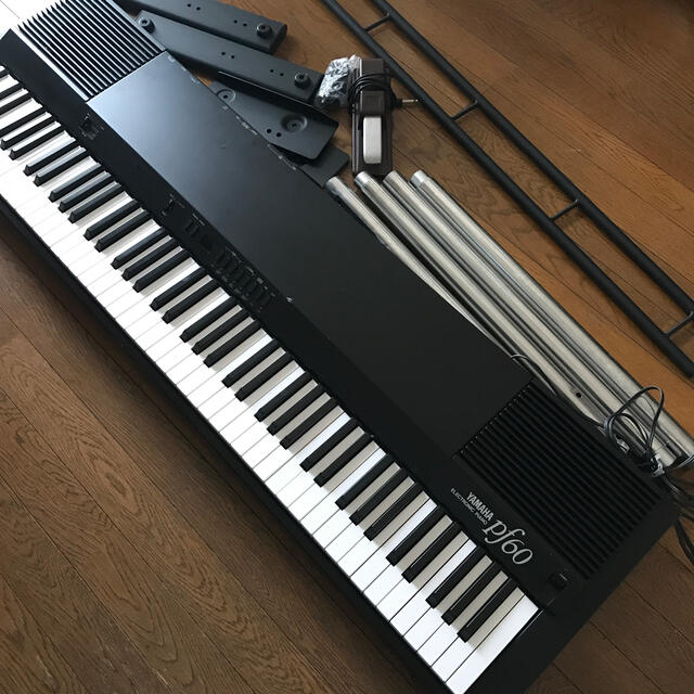 ヤマハ(ヤマハ)のYAMAHA pf60 ELECTRONIC PIANO 楽器の鍵盤楽器(電子ピアノ)の商品写真