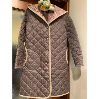 ラベンハム(LAVENHAM)の専用◯ラベンハム◯リバティキルティングコート34ブランドングレージュ春にぴったり(ロングコート)