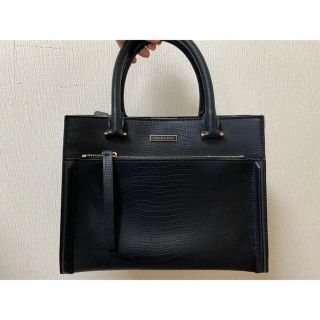 チャールズアンドキース(Charles and Keith)のCHARLES & KEITH ハンドバッグ(ハンドバッグ)