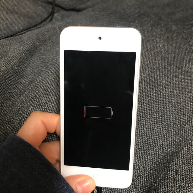 iPod touch(アイポッドタッチ)の＊中古＊iPod touch  スマホ/家電/カメラのスマートフォン/携帯電話(その他)の商品写真