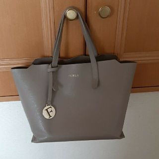 フルラ(Furla)のFURLA　サリー　S(ハンドバッグ)