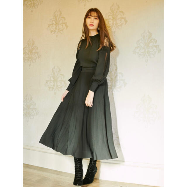 SNIDEL(スナイデル)のHerlipto♡Shoulder Lace Knit Dress レディースのワンピース(ロングワンピース/マキシワンピース)の商品写真