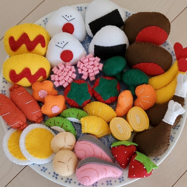 たっぷり フェルトままごと フェルトおままごとの通販 By おひさまキラリン S Shop ラクマ たっぷり フェルトままごと フェルトおままごとの通販 By おひさまキラリン S Shop ラクマ