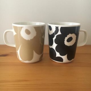 マリメッコ(marimekko)のマリメッコ　マグカップ　ウニッコ　2個セット【新品】(マグカップ)