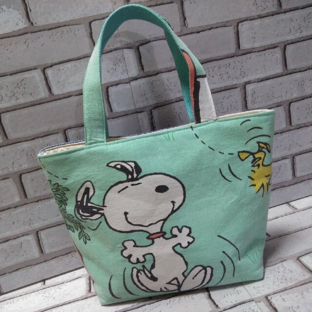 SNOOPY(スヌーピー)のレア☆スヌーピー　ミニトート☆お散歩バッグ　ビンテージシーツ　ハンドメイド ハンドメイドのファッション小物(バッグ)の商品写真