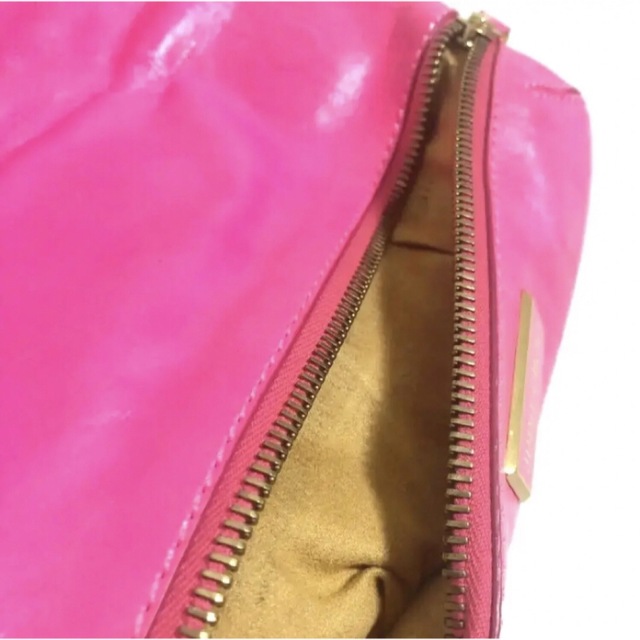 JIMMY CHOO(ジミーチュウ)のjimmy choo  ワンポイント　クラッチバッグ　ピンク　イタリア製 レディースのバッグ(クラッチバッグ)の商品写真