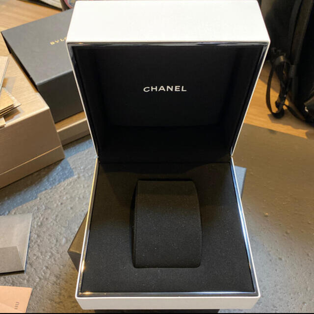 CHANEL(シャネル)のシャネル時計ケース空箱 レディースのバッグ(ショップ袋)の商品写真