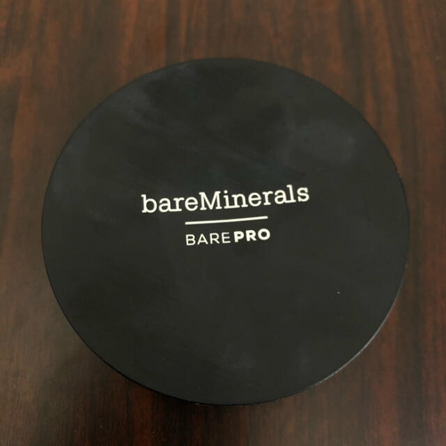 bareMinerals(ベアミネラル)のbareMinerals ベアミネラル　ファンデーション コスメ/美容のベースメイク/化粧品(ファンデーション)の商品写真