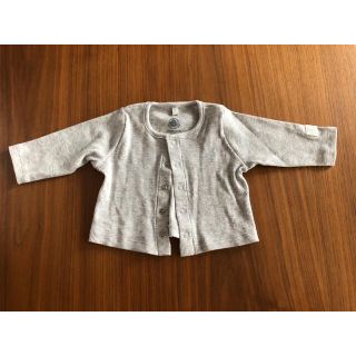 プチバトー(PETIT BATEAU)のプチバトー新品未使用　ベビー　グレー　カーディガン　(カーディガン/ボレロ)