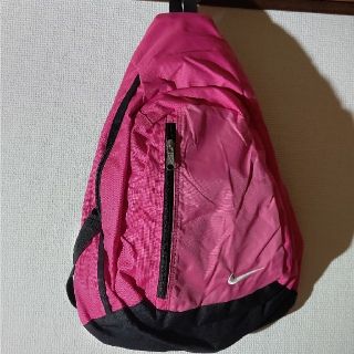 ナイキ(NIKE)の専用商品にしています(ショルダーバッグ)