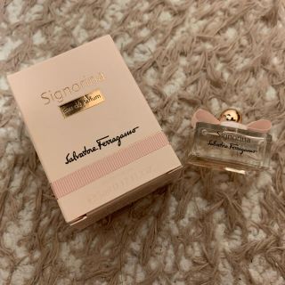 フェラガモ(Ferragamo)のFerragamo signorina 香水 ミニサイズ(香水(女性用))