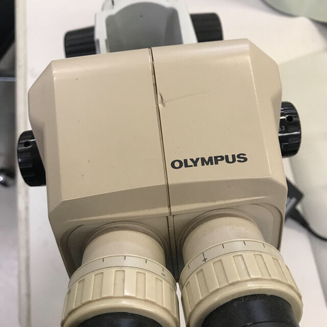 OLYMPUS(オリンパス)の実体顕微鏡 オリンパス SZ60 LEDリングライト付き歯科技工マイクロスコープ スマホ/家電/カメラのカメラ(その他)の商品写真