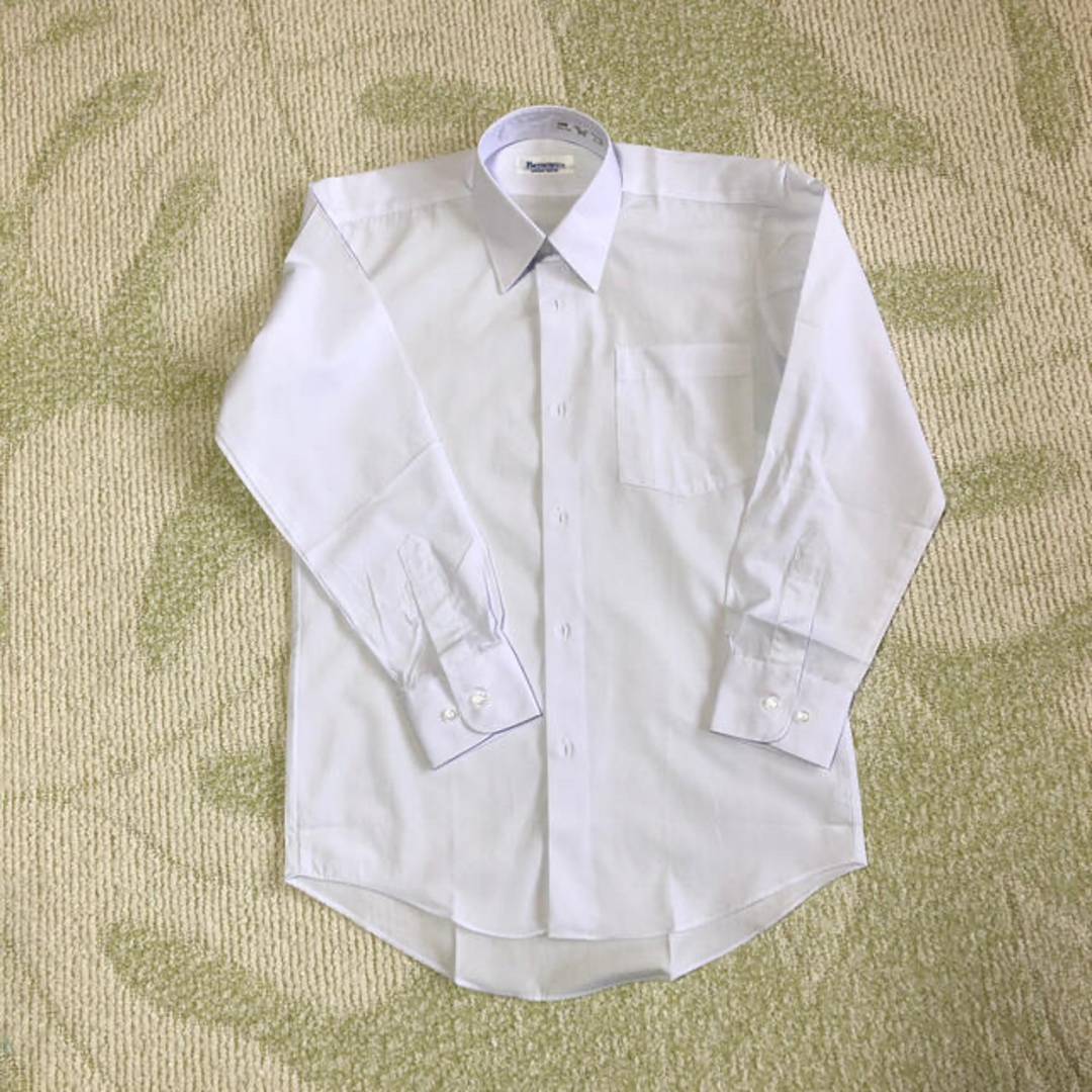 男の子　150サイズ　カッターシャツ キッズ/ベビー/マタニティのキッズ服男の子用(90cm~)(その他)の商品写真