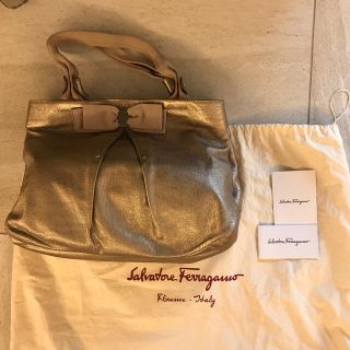 サルヴァトーレフェラガモ(Salvatore Ferragamo)のフェラガモ♡ブロンズハンドバッグ(ハンドバッグ)