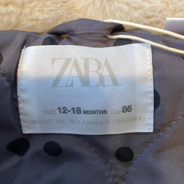 ZARA KIDS(ザラキッズ)のZARAベビー　ファーベスト キッズ/ベビー/マタニティのベビー服(~85cm)(ジャケット/コート)の商品写真