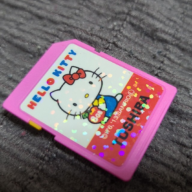 サンリオ(サンリオ)のキティちゃん SDカード 8GB エンタメ/ホビーのフィギュア(ゲームキャラクター)の商品写真