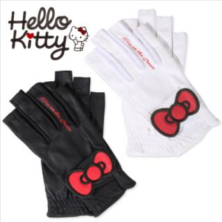 パーリーゲイツ(PEARLY GATES)の限定Hello Kittyコラボ★キティちゃんグローブ　両手・指先開き(ウエア)