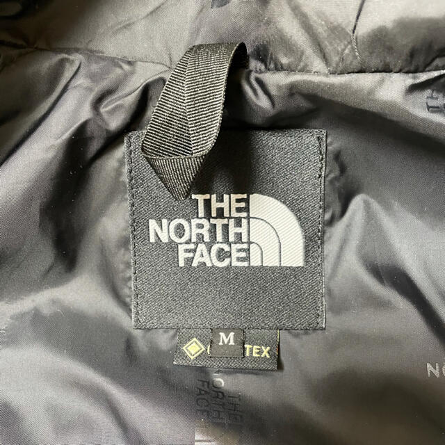 THE NORTH FACE(ザノースフェイス)の美品【M】ノースフェイス マウンテンライトジャケット ニュートープ メンズのジャケット/アウター(マウンテンパーカー)の商品写真