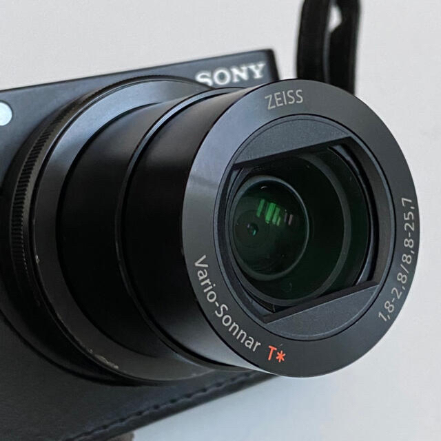 SONY(ソニー)のSONY Cyber−Shot RX DSC-RX100M3 純正カバー付　値下 スマホ/家電/カメラのカメラ(コンパクトデジタルカメラ)の商品写真