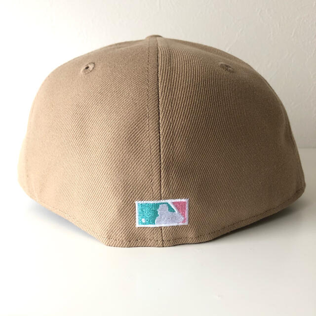 NEW ERA(ニューエラー)のNew Era ツバ裏ピンク 1/2 ニューエラ ヤンキース キャップ Cap メンズの帽子(キャップ)の商品写真