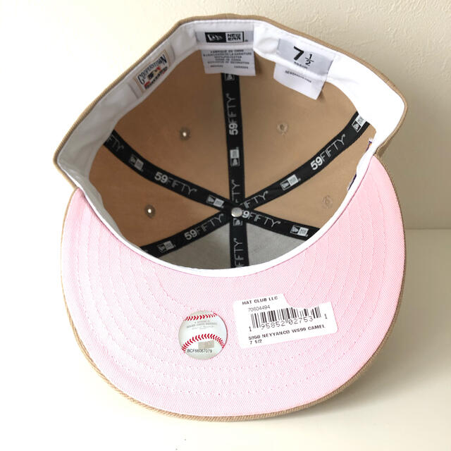 NEW ERA(ニューエラー)のNew Era ツバ裏ピンク 1/2 ニューエラ ヤンキース キャップ Cap メンズの帽子(キャップ)の商品写真