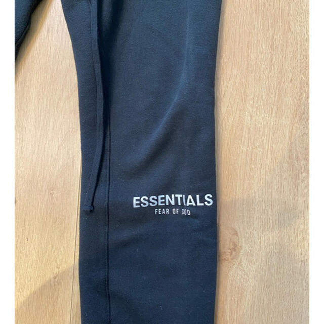 FEAR OF GOD(フィアオブゴッド)のトランザム様専用 FOG Essentials パンツ XS 2点セット メンズのパンツ(その他)の商品写真