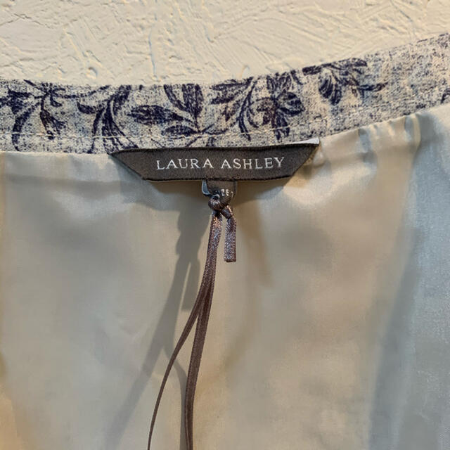 LAURA ASHLEY(ローラアシュレイ)の【LAURA ASHLEY】スカート 7号 【新品】 レディースのスカート(ひざ丈スカート)の商品写真
