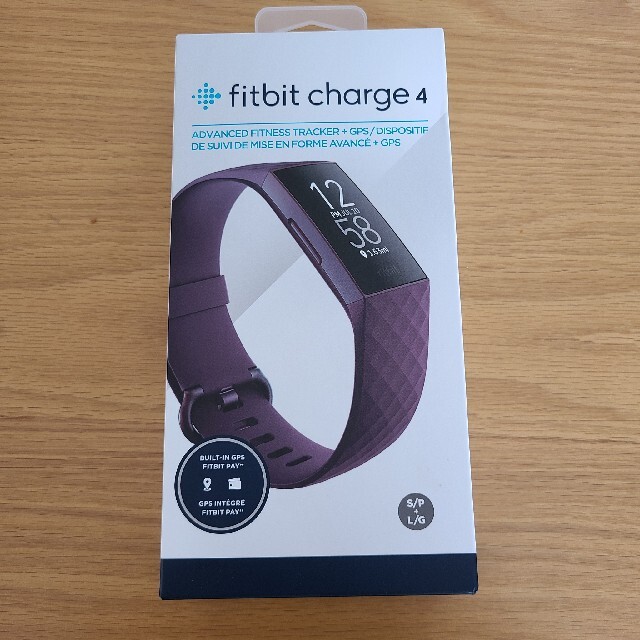 トレーニング/エクササイズFitbit charge4 交換バンド付き