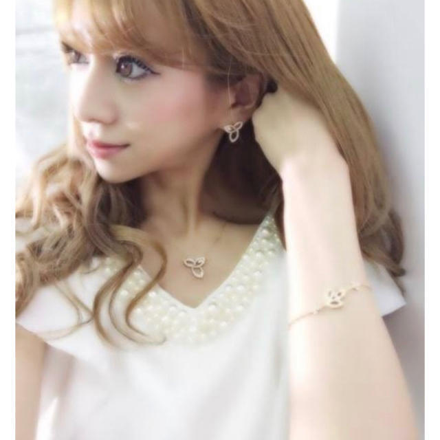 HARRY WINSTON - ✨最高級✨芸能人.有名モデル愛用✨リリーピアス