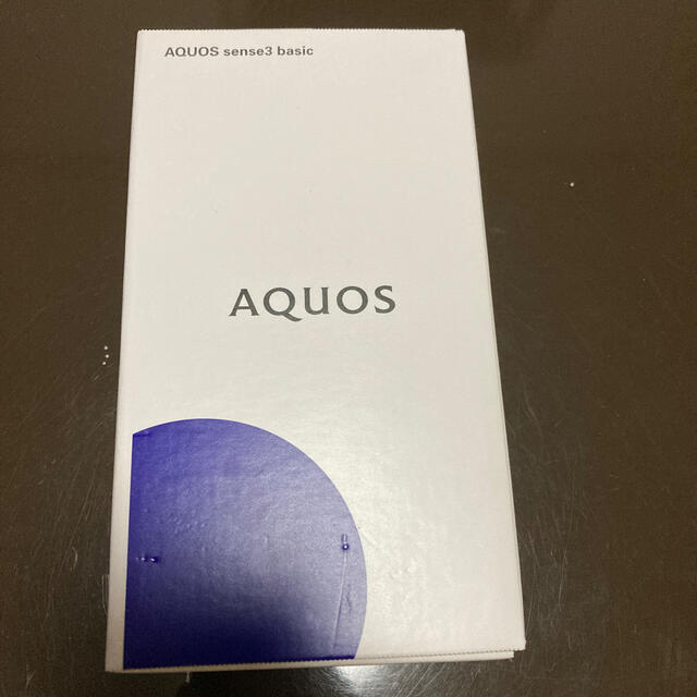 AQUOS(アクオス)のAQUOS sense3 basic SHV48 シルバー スマホ/家電/カメラのスマートフォン/携帯電話(スマートフォン本体)の商品写真